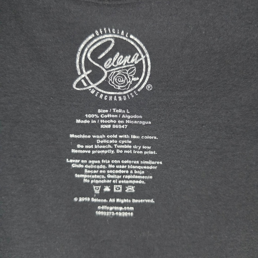 Official Selena Merchandise Graphic T-Shirt Black Portrait Large 2018 - Picture 3 of 3